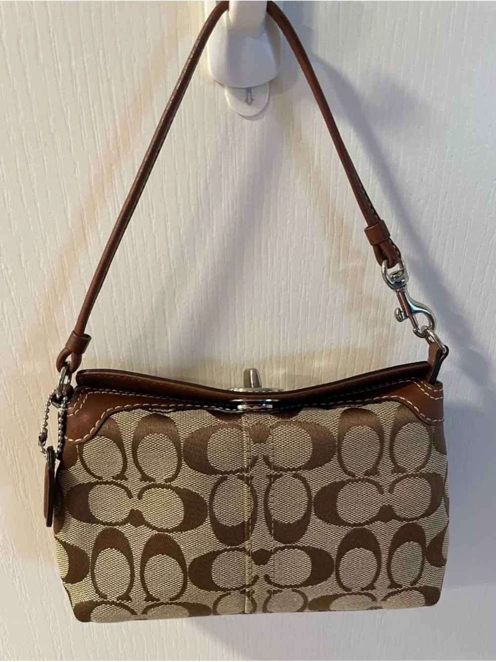 Coach Shoulder Bag in Brown Signature Jacquard